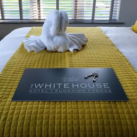 מלון The Whitehouse פיטרלי מראה חיצוני תמונה